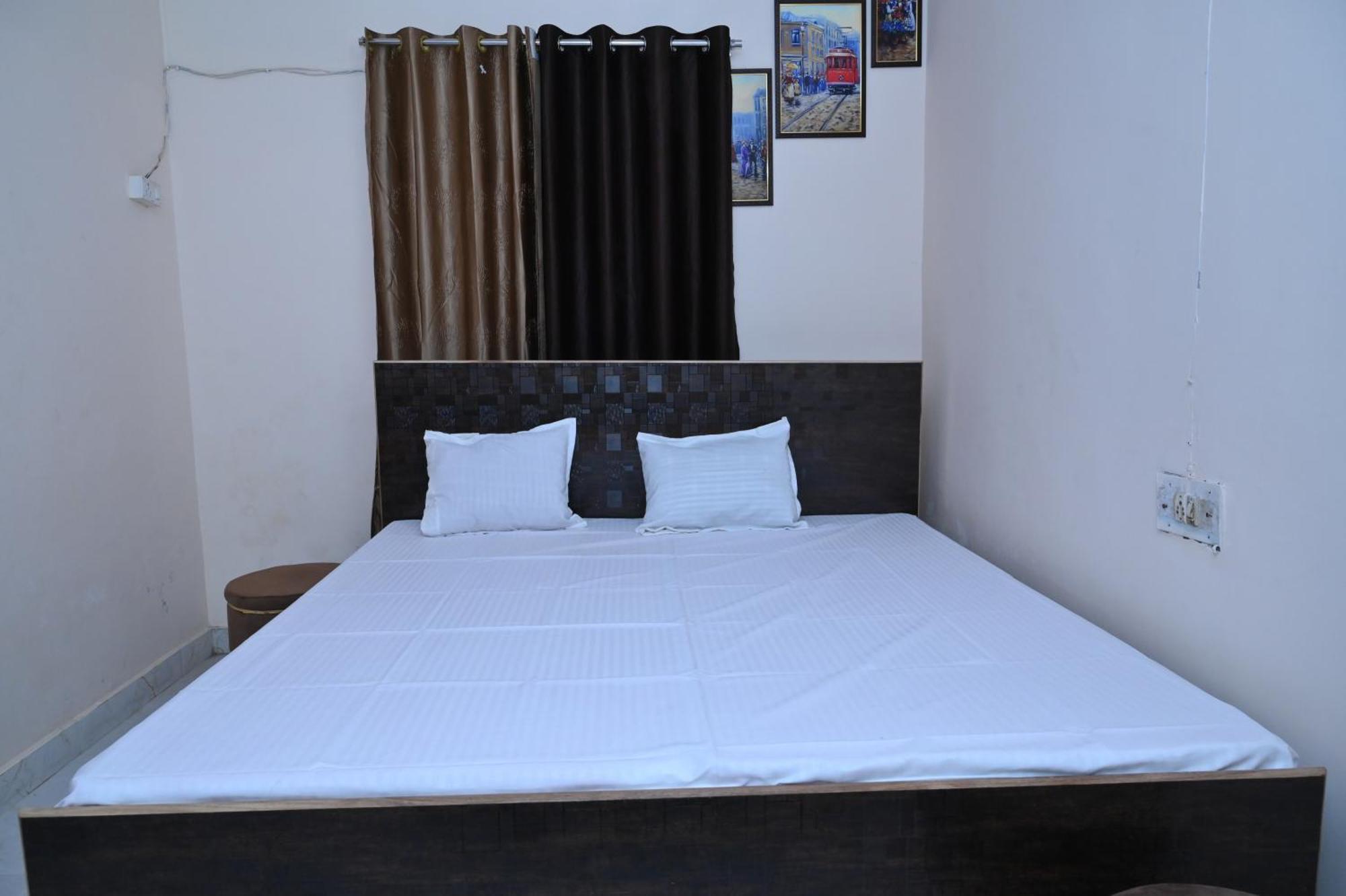 Privyrooms Gorakhpur Eksteriør bilde
