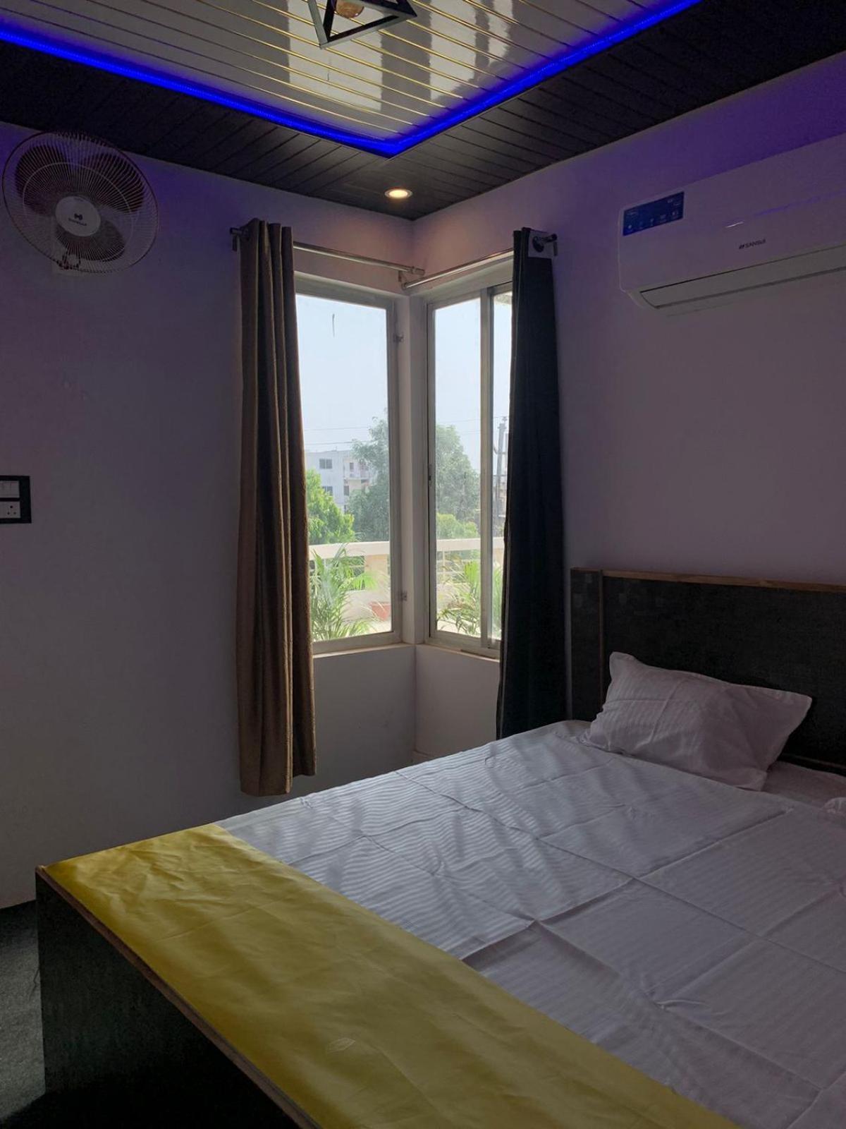 Privyrooms Gorakhpur Eksteriør bilde