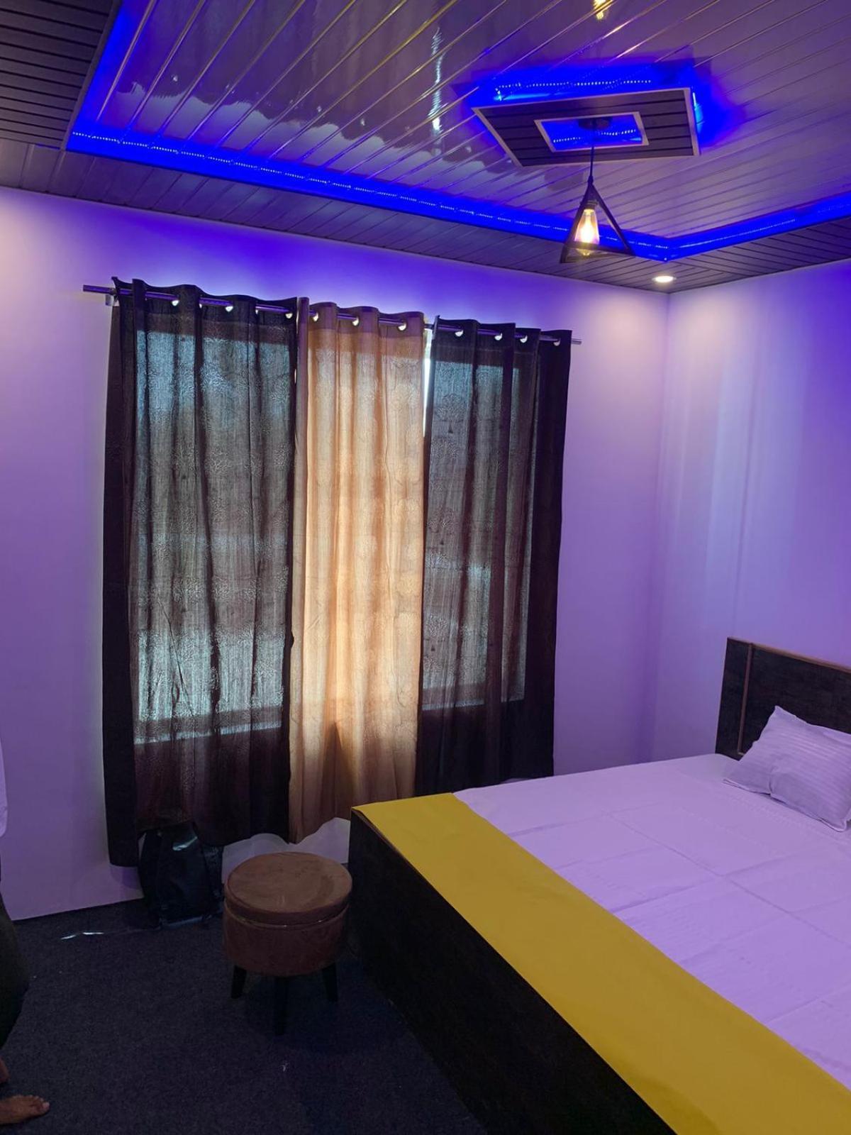 Privyrooms Gorakhpur Eksteriør bilde