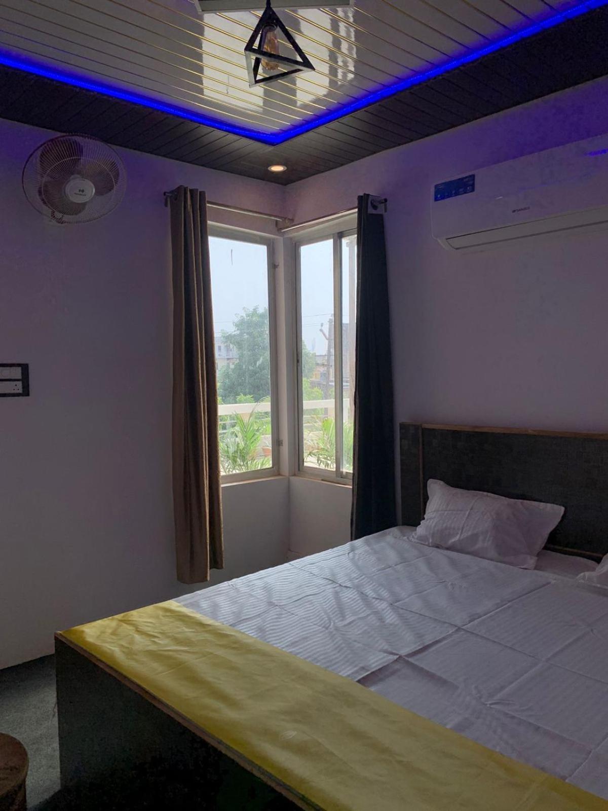 Privyrooms Gorakhpur Rom bilde