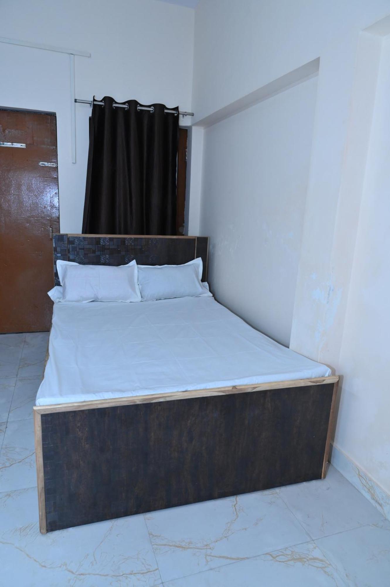 Privyrooms Gorakhpur Eksteriør bilde