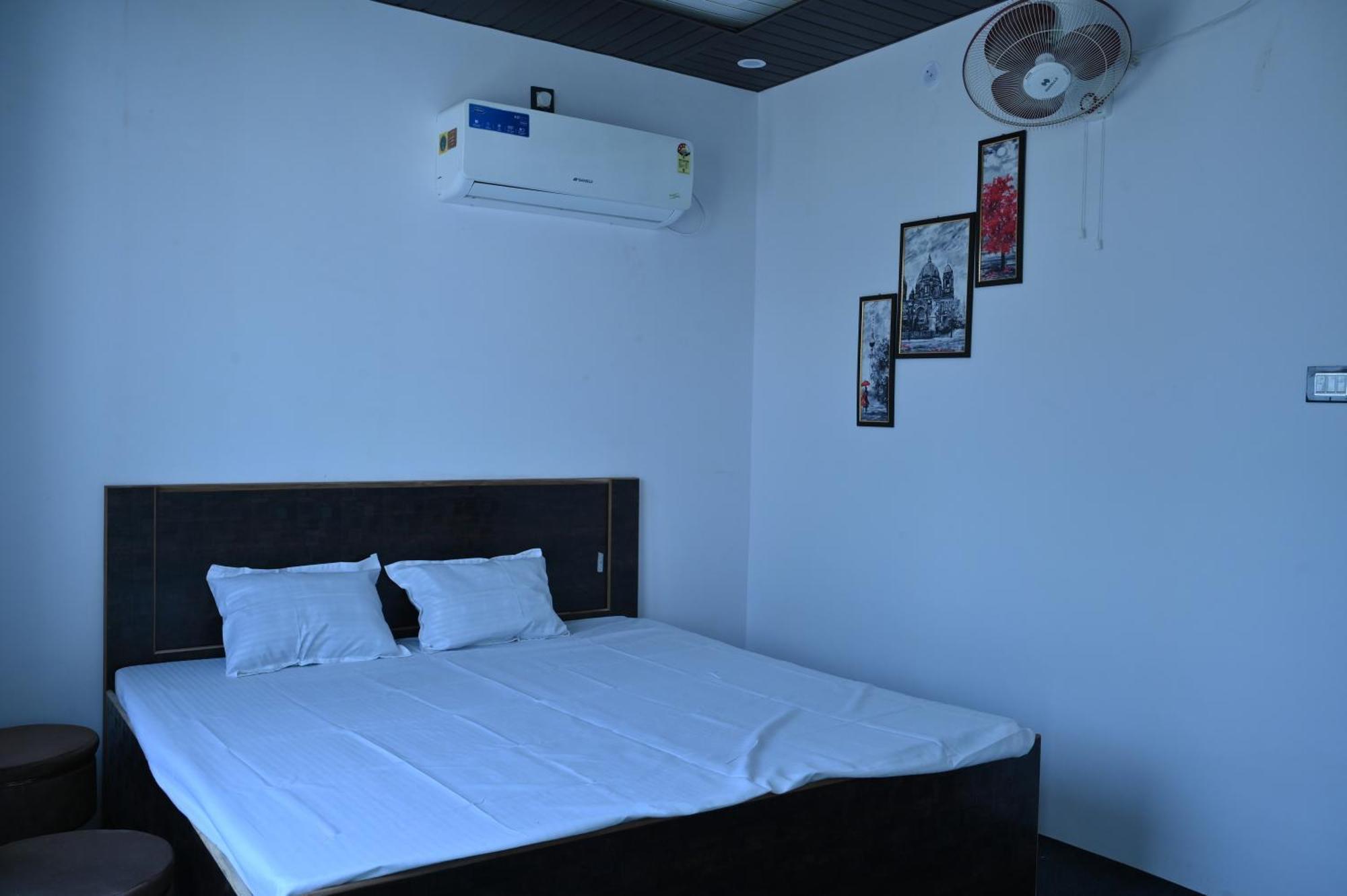 Privyrooms Gorakhpur Eksteriør bilde